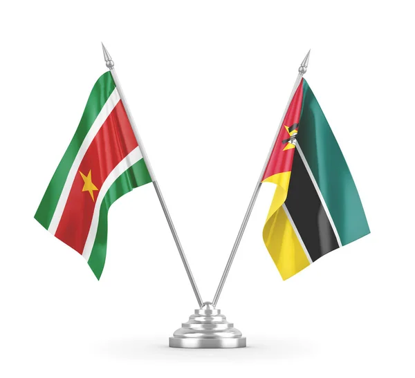 Banderas de mesa Mozambique y Surinam aisladas en renderizado 3D blanco — Foto de Stock