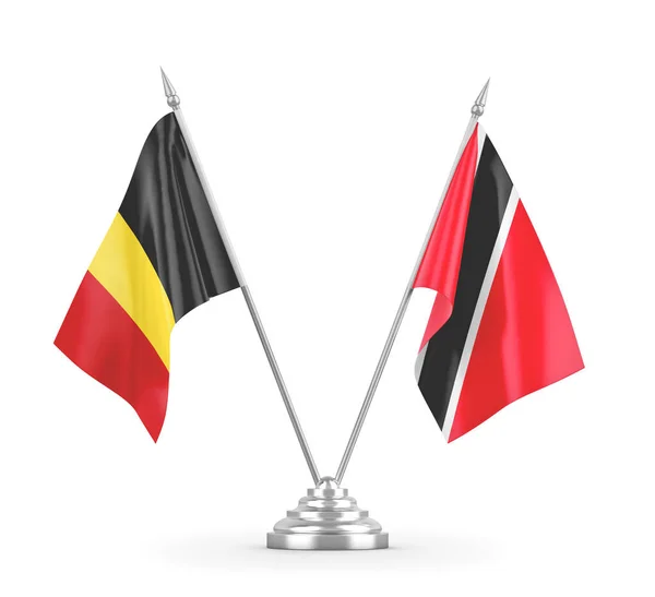 Banderas de mesa Trinidad y Tobago y Bélgica aisladas en renderizado 3D blanco —  Fotos de Stock
