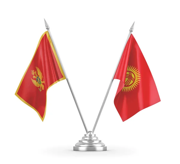 Bandiere da tavolo Kirghizistan e Montenegro isolate su rendering 3D bianco — Foto Stock