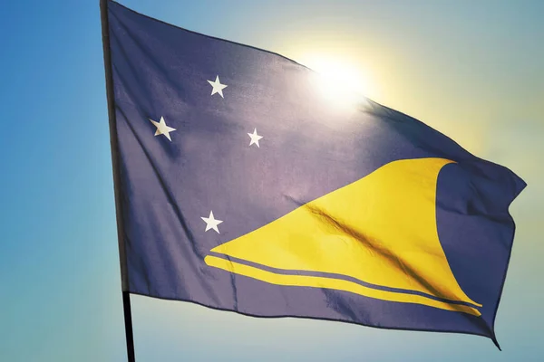 Tokelau Flag Waving Wind Front Sun — Stock Photo, Image