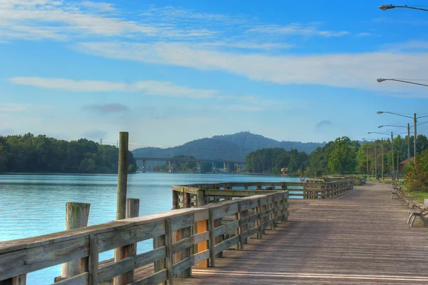 Rivier promenade — Stockfoto