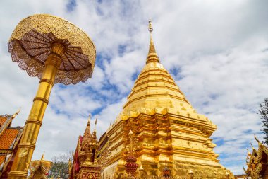 Wat Phra Doi Suthep, Tayland 'ın Chiang Mai şehrinin turistik ilgi odağı.