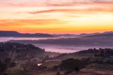 Manzara, Khao Ta Kean Ngo, Khao Kho Bölgesi, Phetchabun, Tayland 'daki sisli.