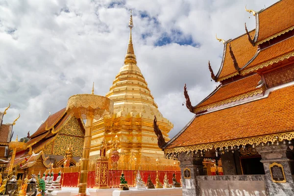 Wat Phra Doi Suthep 치앙마이 지방의 명소이다 — 스톡 사진