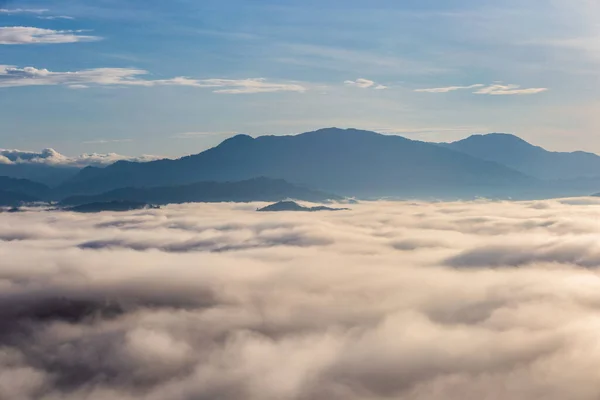 Облака Туман Перед Горами Кхао Кхай Нуи Час Восхода Солнца — стоковое фото