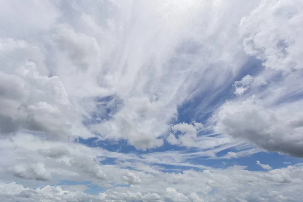 Blauer Himmel Mit Wolken Hintergrund — Stockfoto