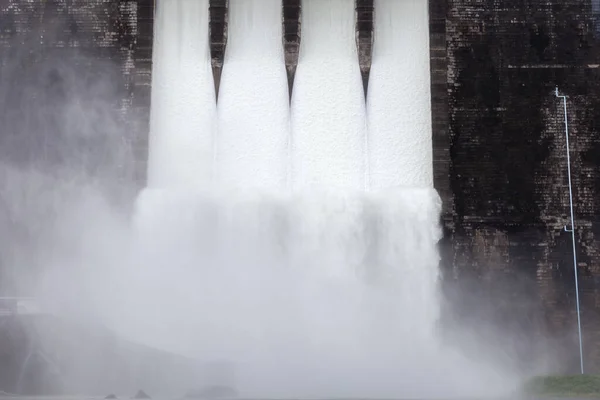 Water Flowing Floodgates Dam Khun Dan Prakan Chon Nakhon Nayok — Stock Photo, Image