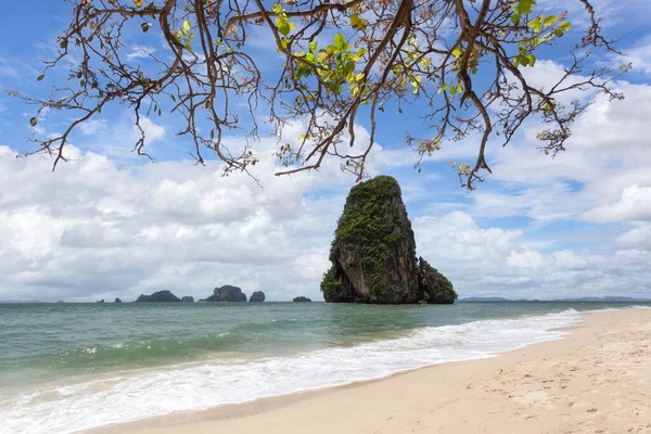 Clear Water Blue Sky Railay Beach Krabi Province Thailand — Stock Photo, Image