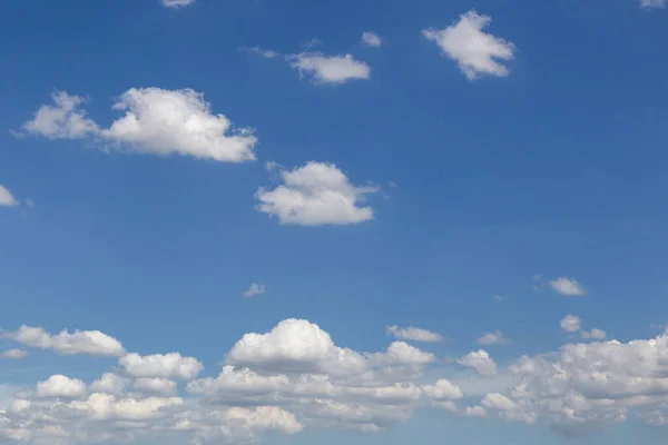 Ciel Bleu Avec Fond Nuageux — Photo