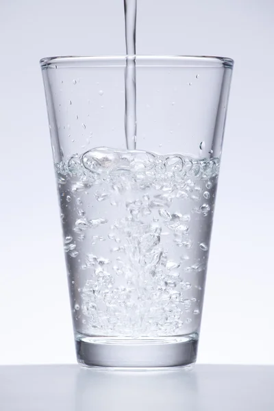 Čerstvou tekoucí voda — Stock fotografie
