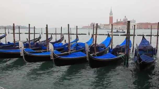 Gondole en Venecia — Vídeo de stock