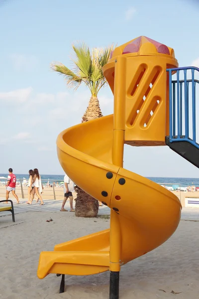 Zomerrodelbaan in het strand — Stockfoto