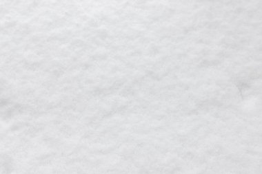 Tamamen karla kaplı bir yüzeyin yatay görüntüsü