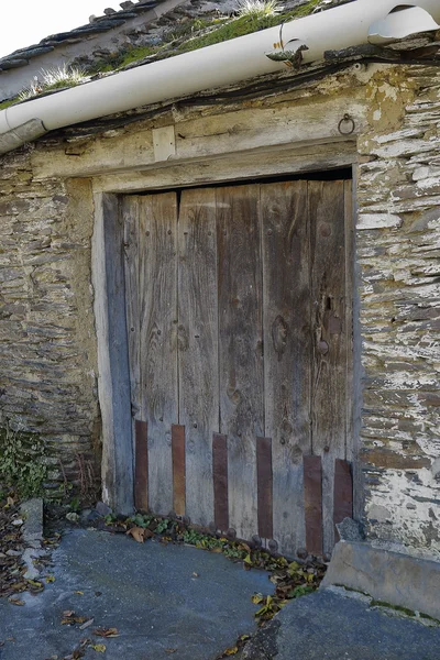 Puerta de madera vieja — Foto de Stock