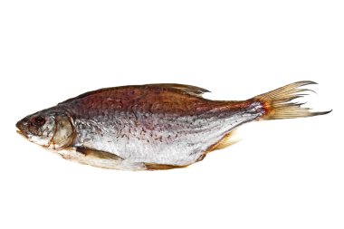 Beyaz arka planda izole edilmiş kurutulmuş balık