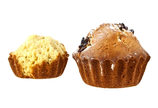 Muffins aux raisins secs sur fond blanc — Photo