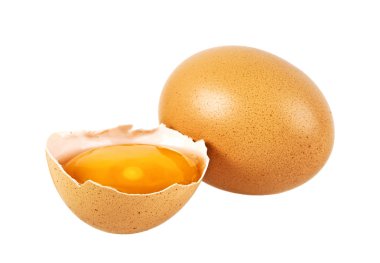 Beyaz zemin üzerinde çiğ yumurta izole