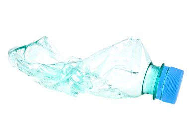 Beyaz bir arka plan üzerinde kullanılan plastik şişe