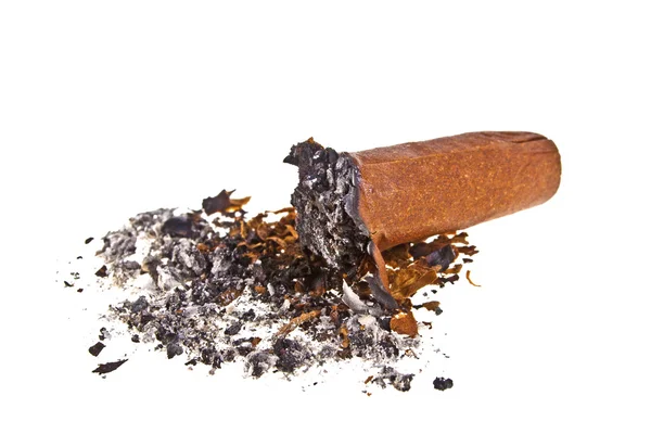 Zigarre mit Asche auf weißem Hintergrund — Stockfoto