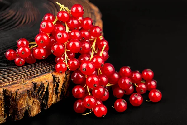 Fresh Red Currants Dark Rustic Wooden Table Red Currant Berries — Stock Photo, Image