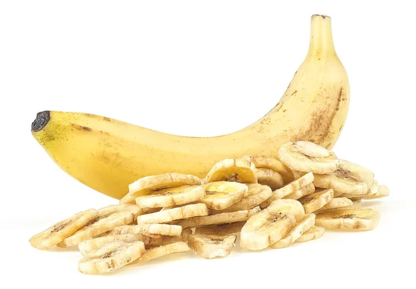 干香蕉片和新鲜香蕉在白色背景上隔离 香蕉甜点 健康食品 — 图库照片