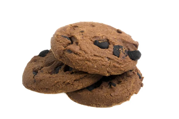 Galletas de chispas de chocolate aisladas sobre fondo blanco — Foto de Stock