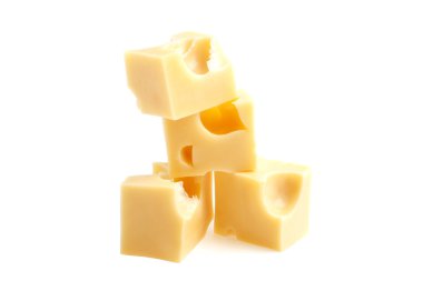 Beyaz bir arka plan üzerinde izole peynir parçalarını