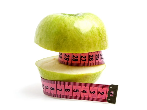饮食概念-青苹果和卷尺 — 图库照片