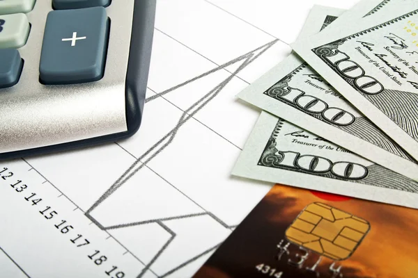 İş kavramı - kredi kartları, hesap makinesi ve para — Stok fotoğraf