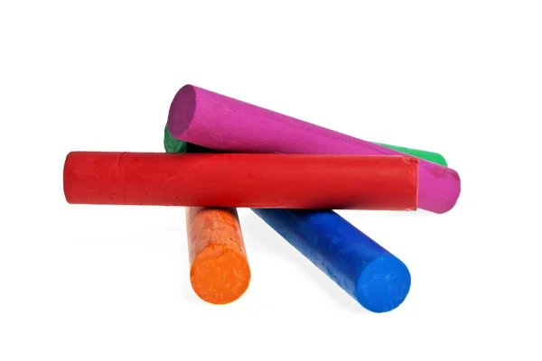 Цветные масляные карандаши на белом фоне — стоковое фото