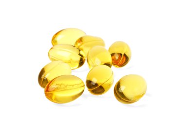 Beyaz arka plan üzerinde gelen balık yağı Omega 3 kapsülleri