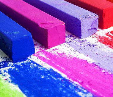Renkli tebeşir pastel, eğitim