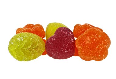 Beyaz bir arka plan üzerinde renkli marmelat
