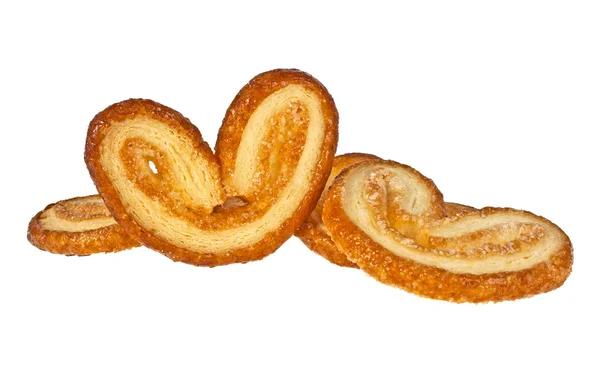 Galletas de hojaldre en forma de corazón aisladas sobre fondo blanco — Foto de Stock