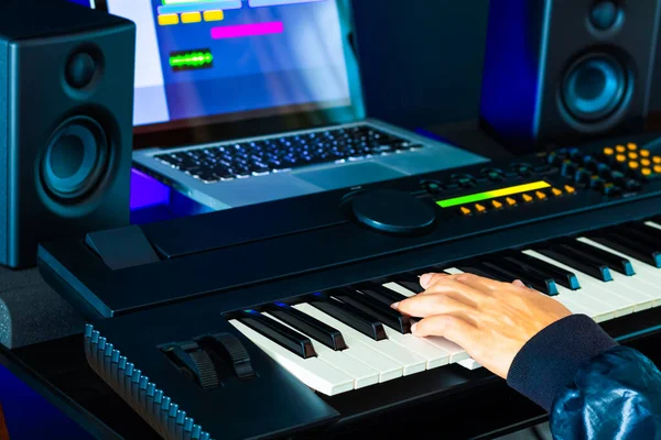 Professional Musician Producer Hand Playing Midi Keyboard Recording Music Instrument — Stock Photo, Image