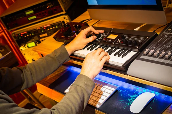 Male Professional Music Producer Hands Arranging Hit Song Keyboard Computer — Stock Photo, Image