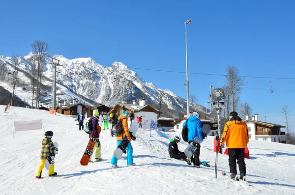 Sochi, Russia, February, 27, 2016,  People skiing and snowboarding on ski resort Rosa Khutor — Stock Photo, Image