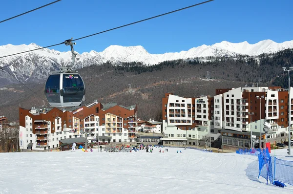 Soçi, Rusya, 29 Şubat 2016, Kayak Rosa Khutor tatil