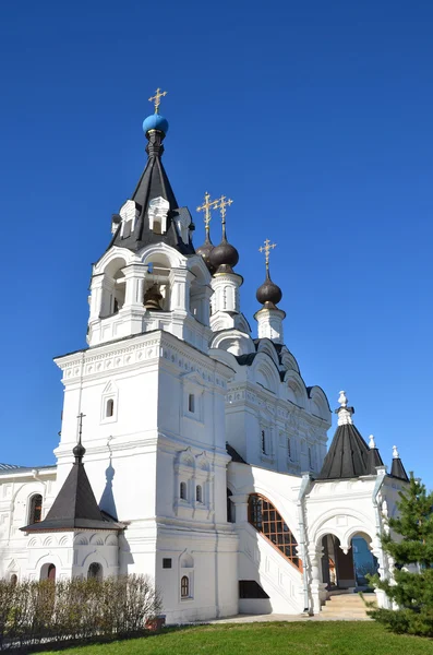 Catedral de la Anunciación en el antiguo monasterio de la Anunciación en Murom, anillo de oro de Rusia — Foto de Stock