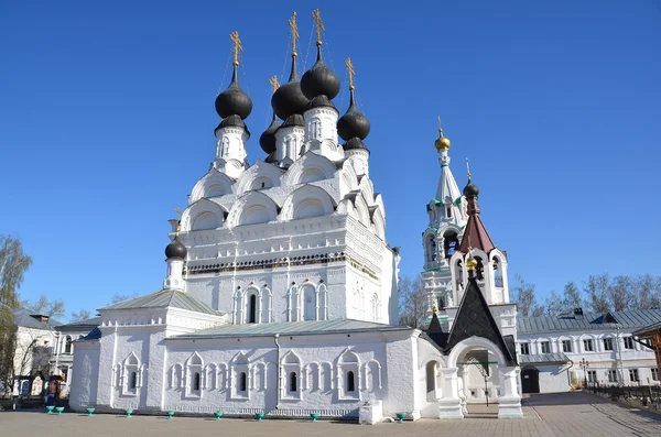 俄罗斯，圣三一修道院中隆 — 图库照片