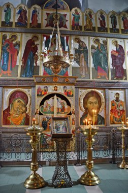 Pskov, Rusya, 12 Ağustos 2012. Hiç kimse, Pskov'daki Büyük Aziz Basil kilisesinin ikonostasisi.