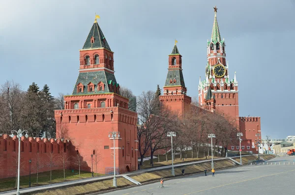 Moscú, Rusia, Plaza Roja, torres del Kremlin —  Fotos de Stock