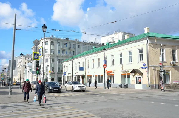Moskova, Rusya, 27 Mart 2016. Rus sahnesi: Moskova'da Pokrovka sokak — Stok fotoğraf