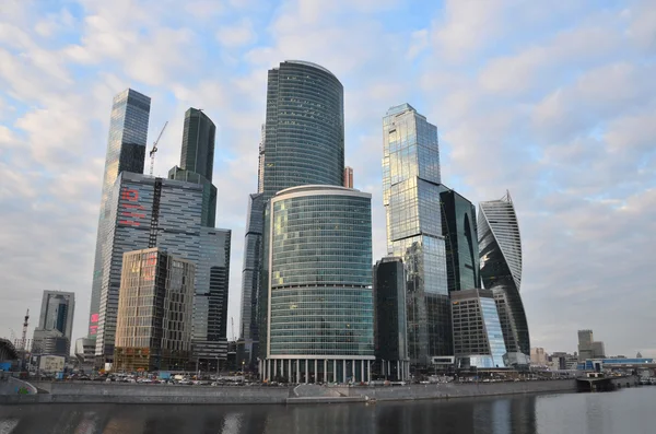 Moskova, Venäjä, maaliskuu, 20, 2016. Venäjän kohtaus: Kansainvälinen yrityskeskus "Moscow-City " — kuvapankkivalokuva