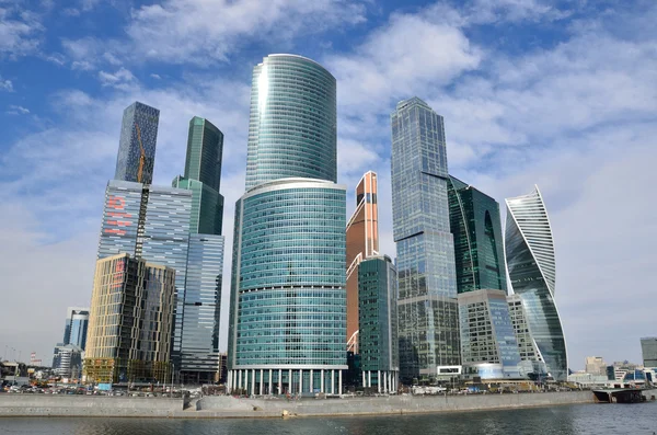 Moscou, Rússia, 20 de março de 2016. Cena russa: Centro Internacional de Negócios "Moscow-City " — Fotografia de Stock