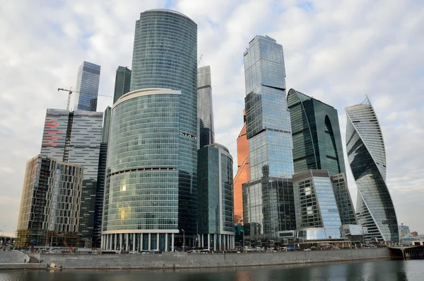 Moscou, Rússia, 20 de março de 2016. Cena russa: Centro Internacional de Negócios "Moscow-City " — Fotografia de Stock