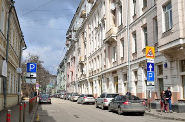 Moskova, Rusya, 03 Nisan 2016. Rus sahnesi: Lyalin şeritli arabalar