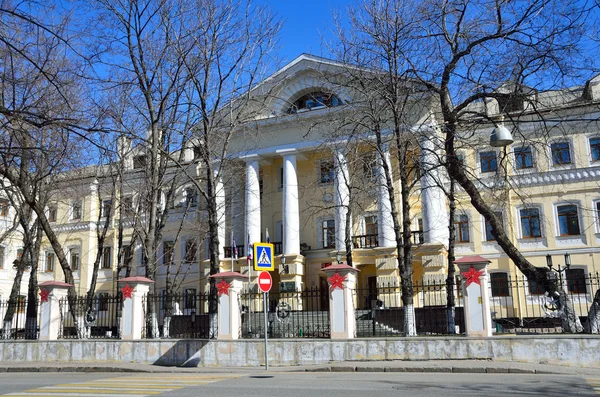 Moscow, Russia, March, 27, 2016, Russian scene: nobody, Small kharitonievsky lane 5. Philaret's school -  now the Main headquarters of the Navy, 1861-1864 years built — Stock Photo, Image