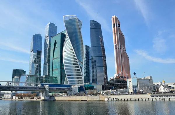 Moscou, Rússia, 28 de março de 2016. Cena russa: Centro Internacional de Negócios "Moscow-City " — Fotografia de Stock