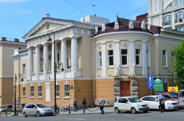 Vladivostok, Rusya, 01 Haziran 2016. Primorye bölge mahkemesi binası, Sivil oda. 1916 yılında - Japon Konsolosluğu